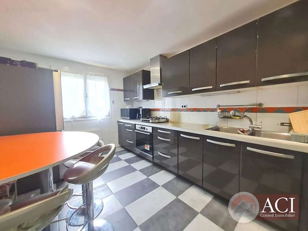 59474237d.jpg - Maison à SAINT-BRICE-SOUS-FORET