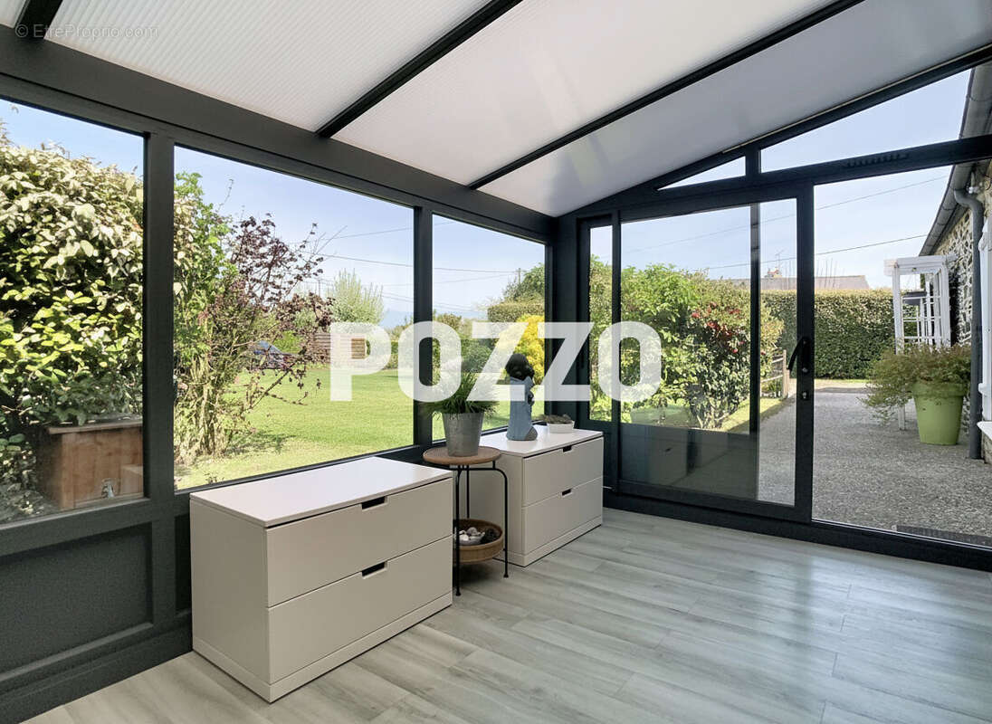 A Vendre - Saint Georges De Grehaigne - Maison 6 pièce(s) 149 m² - photo 3