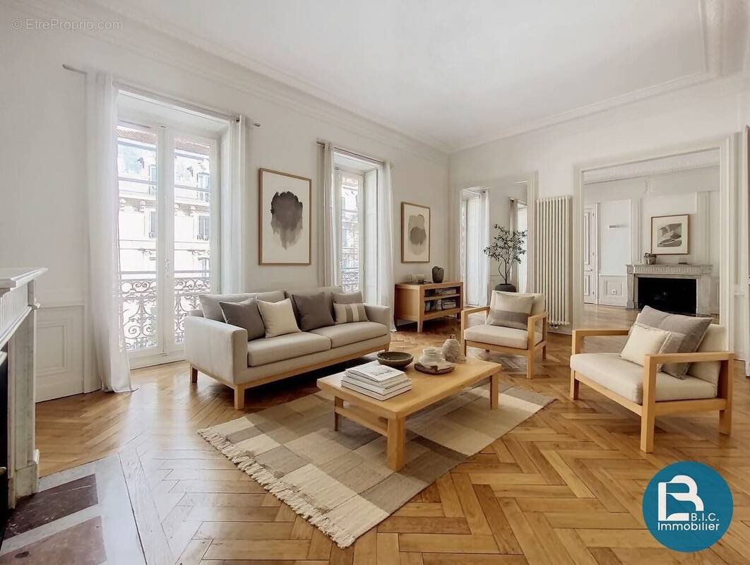 Appartement à LYON-6E