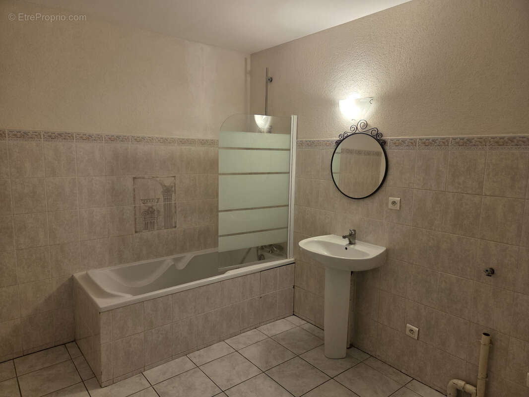Appartement à VERCEL-VILLEDIEU-LE-CAMP
