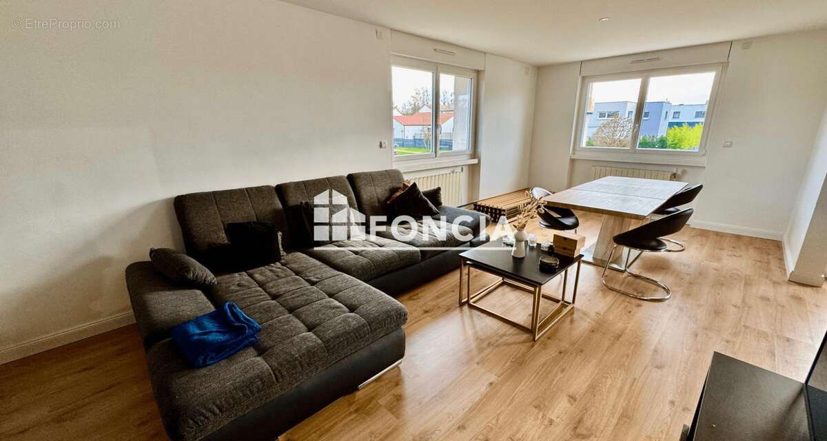 Maison à CHARLY-ORADOUR