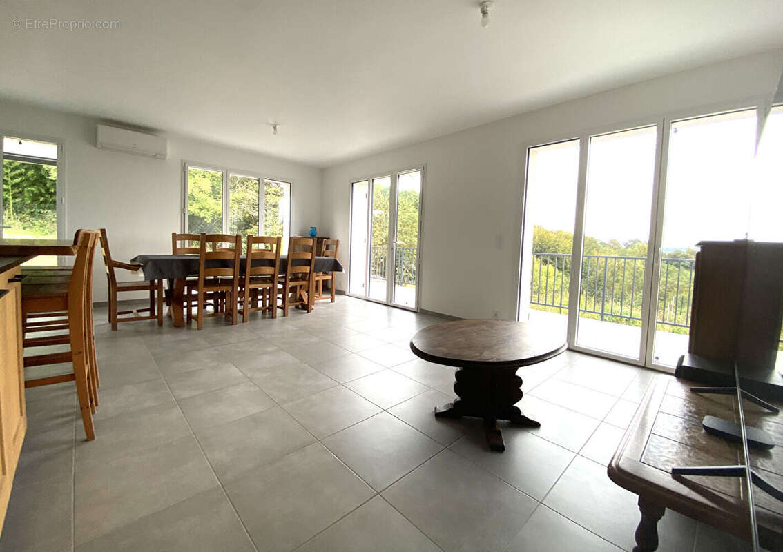 Maison à SAINT-FAUST