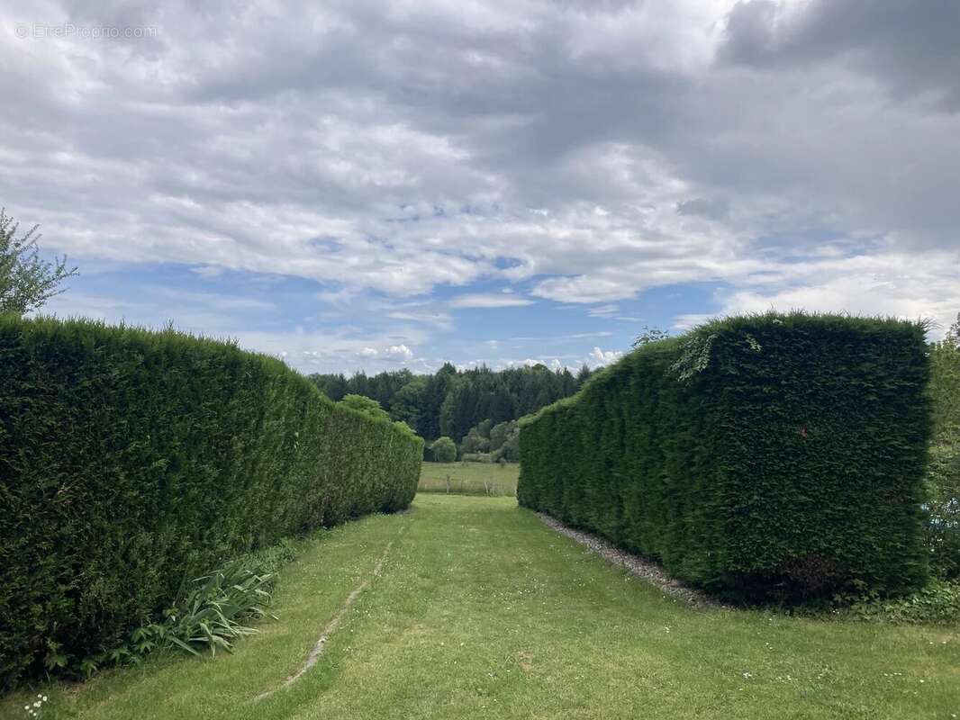 Maison à LADIGNAC-LE-LONG