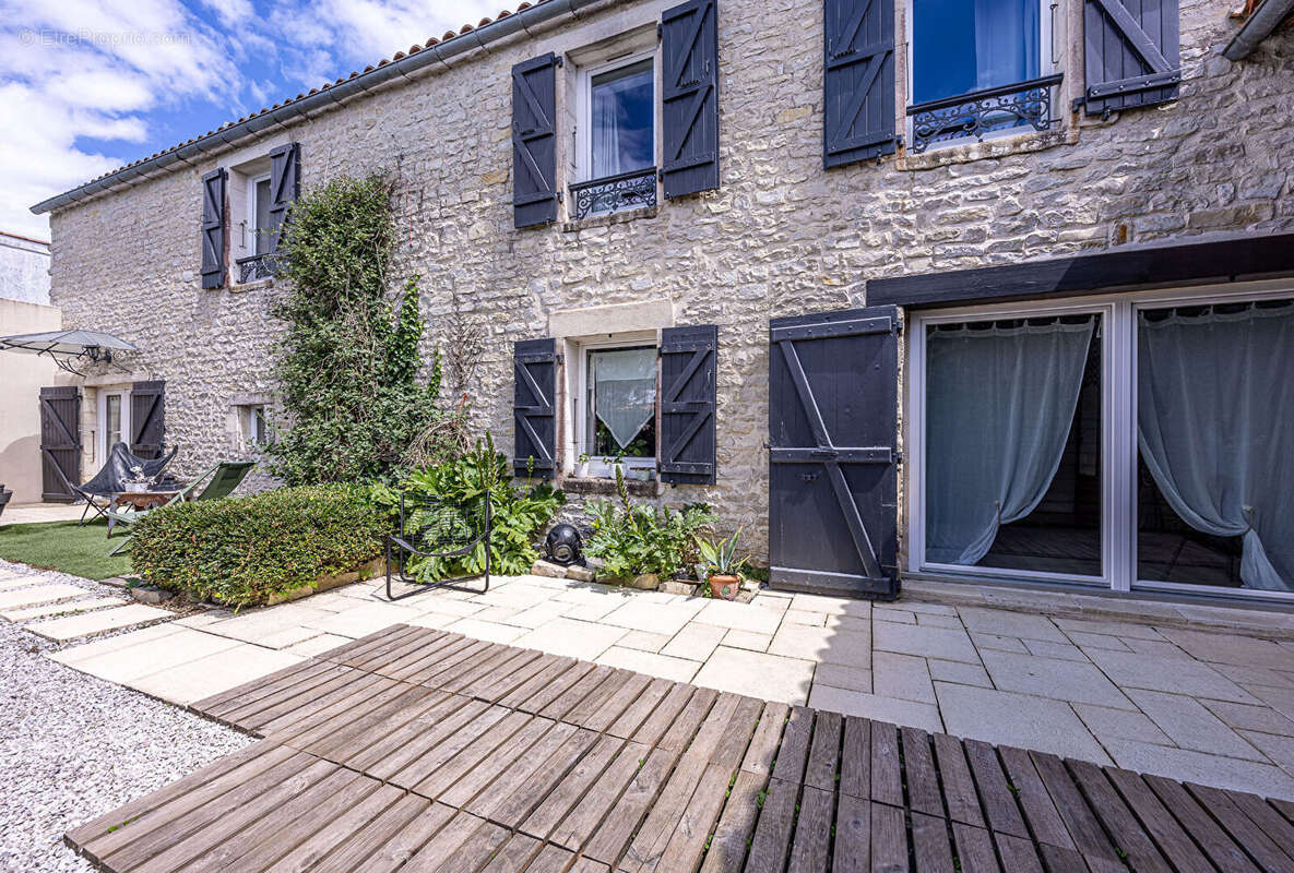 Maison coup de coeur au centre de Marsilly, avec jardin et confort moderne - photo 3