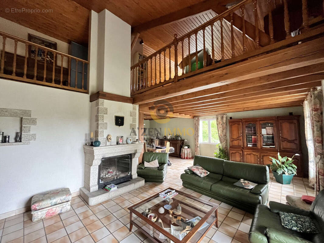 Maison à NUEIL-LES-AUBIERS