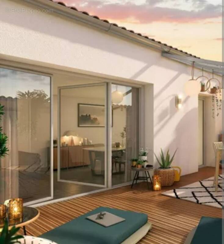 Photo Appartement à Saint-Laurent-Du-Var au prix de 625 000€