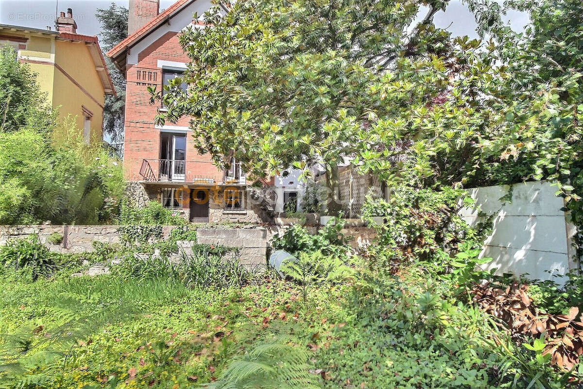 Maison à CHATILLON
