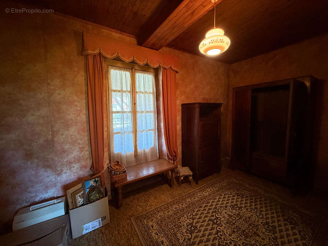 Maison en pierre avec dépendance attenante - photo 11