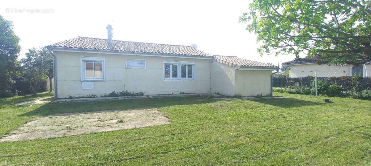 Maison à FROUZINS