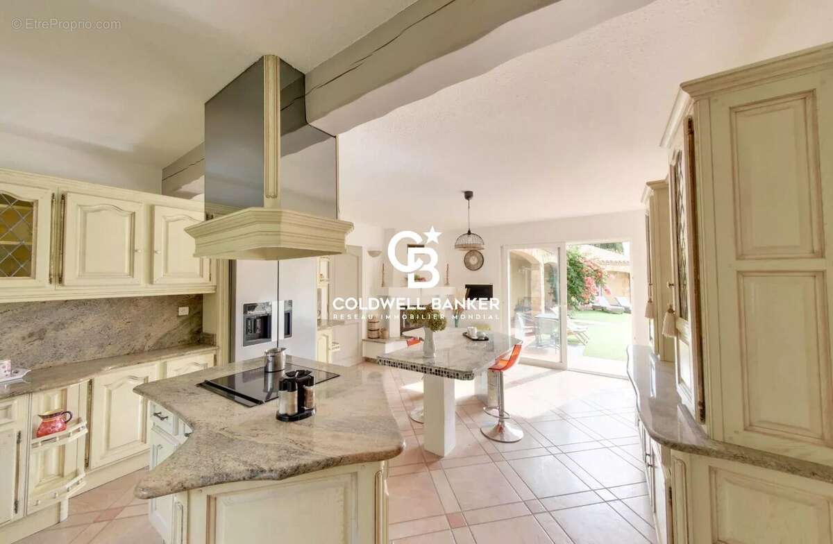 Maison à SAINT-CYPRIEN