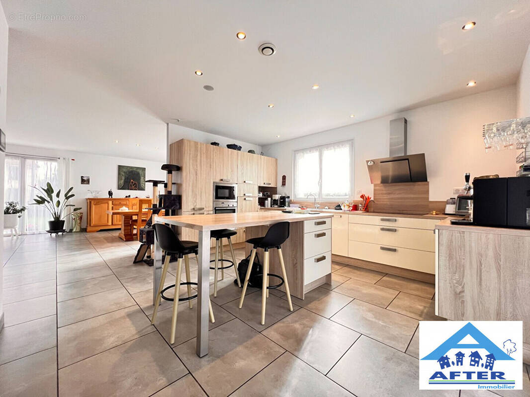 Maison à XERMAMENIL