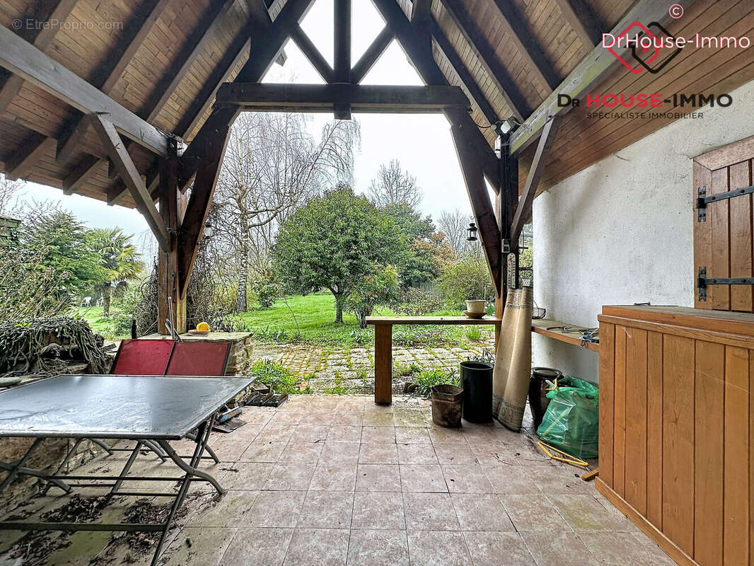 Maison à SAINT-SAUD-LACOUSSIERE