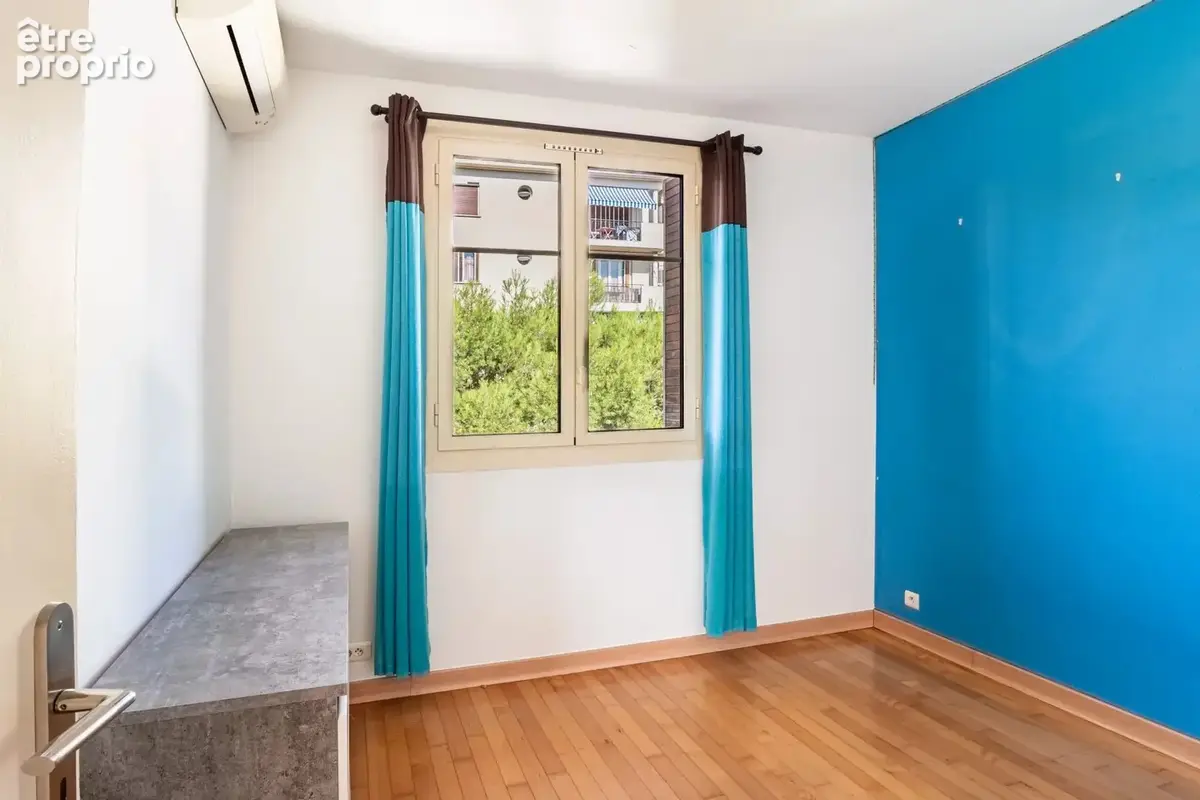 Estienne d'orves- 4 pièces - 73 m² - dernier étage - balcons - vue dégagée - photo 7
