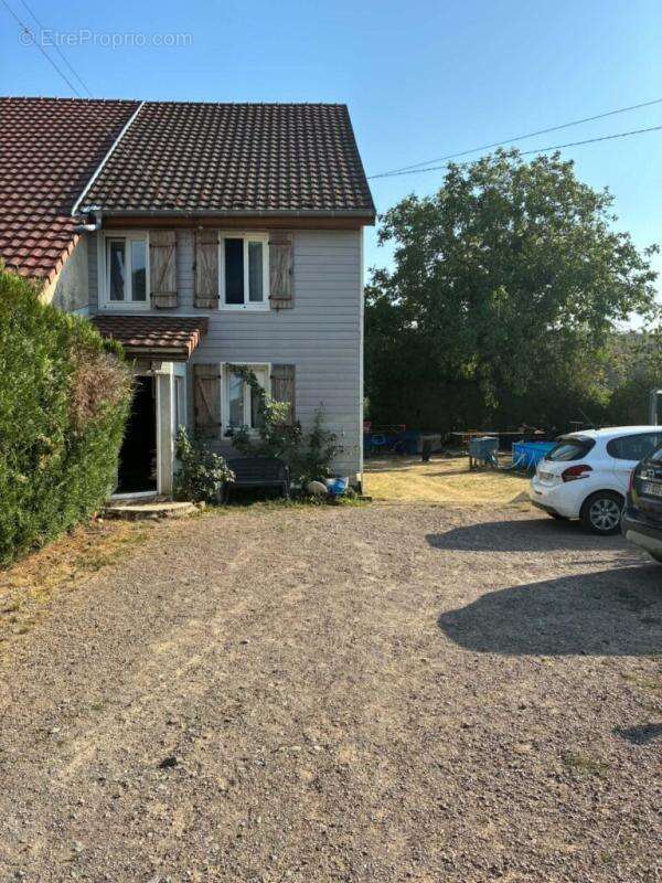 90200- AUXELLES-BAS  A saisir très rapidement !!!! Jolie maison d'habitation de type 5 sur un terrain d'une contenance de 5 ares - photo 15