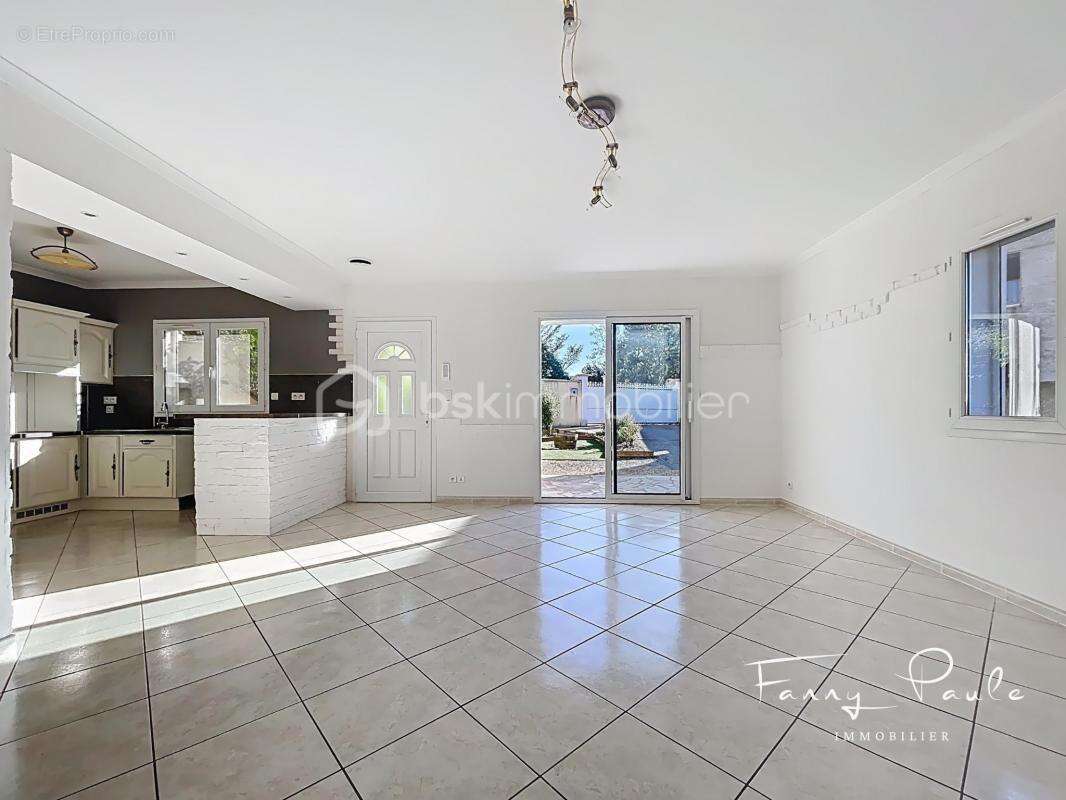 Maison à THEZAN-LES-BEZIERS