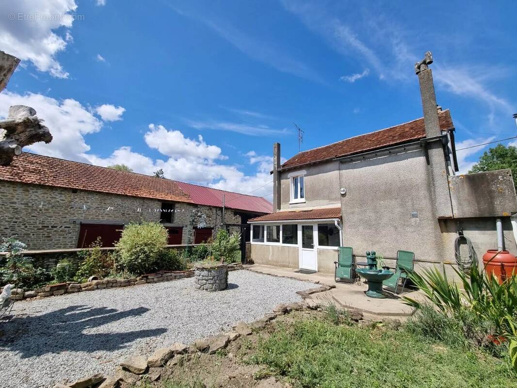 Maison à JOUAC