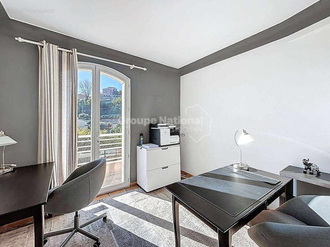 Maison à MANDELIEU-LA-NAPOULE