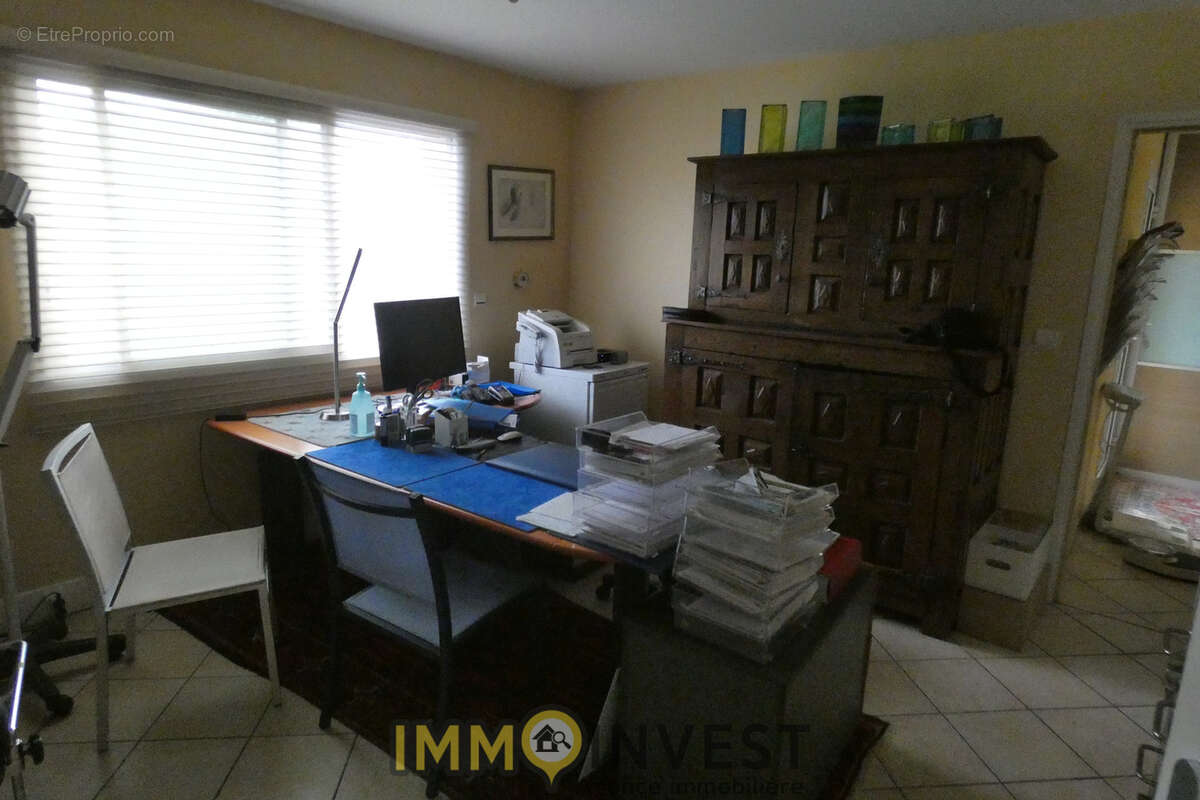 Autre à VERNEUIL-SUR-VIENNE