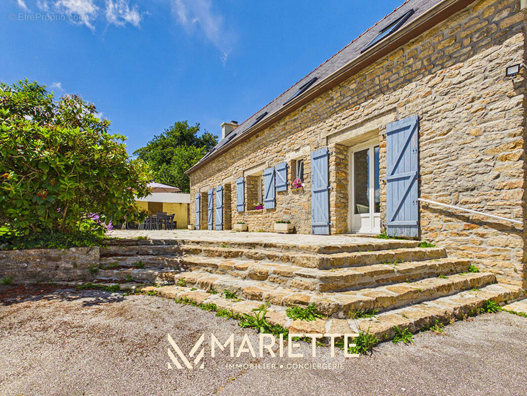 Maison à SAINT-YVI