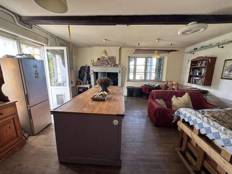 Maison à SAINT-PRIVAT-DES-PRES