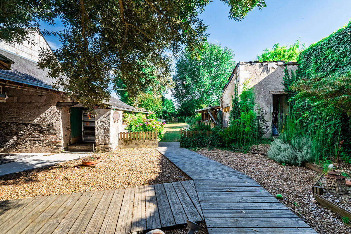 Maison à LES PONTS-DE-CE