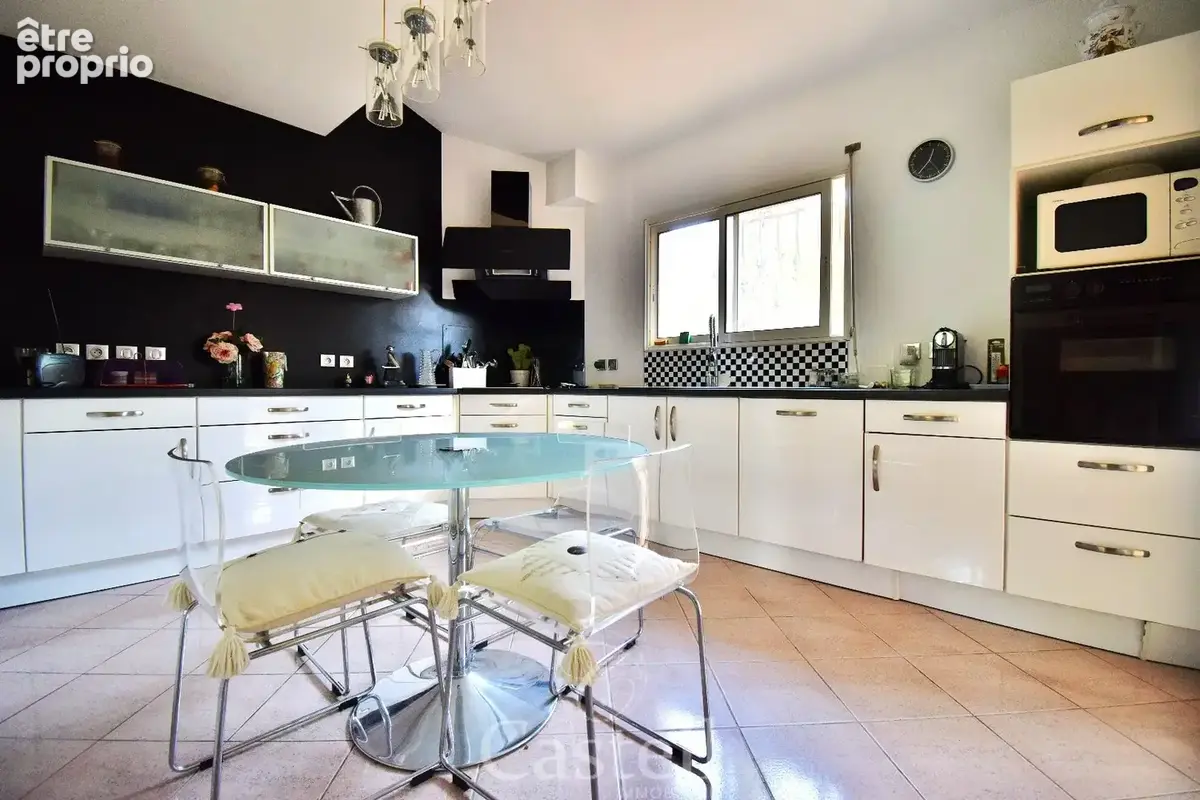 Magnifique villa languedocienne de type 5, avec garage et piscine... - photo 7