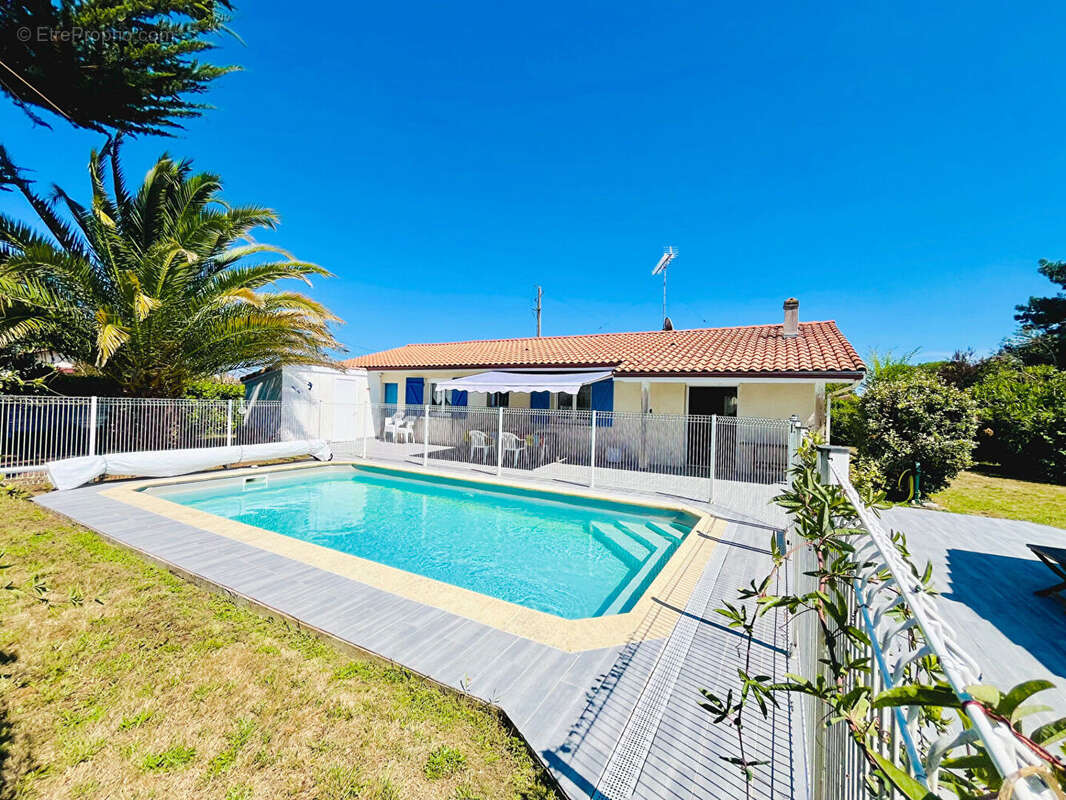 Maison T4 de plain-pied avec garage et piscine à vendre à Gujan-Mestras, quartier Meyran - photo 5
