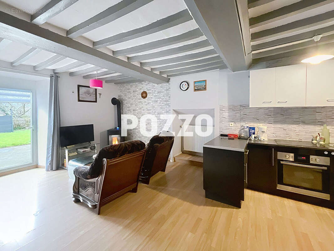 Maison à SAINTE-MARGUERITE-D'ELLE