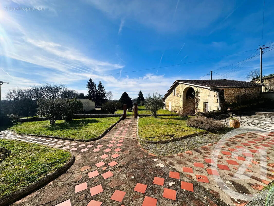Maison à SAINT-ANDRE-DE-CUBZAC