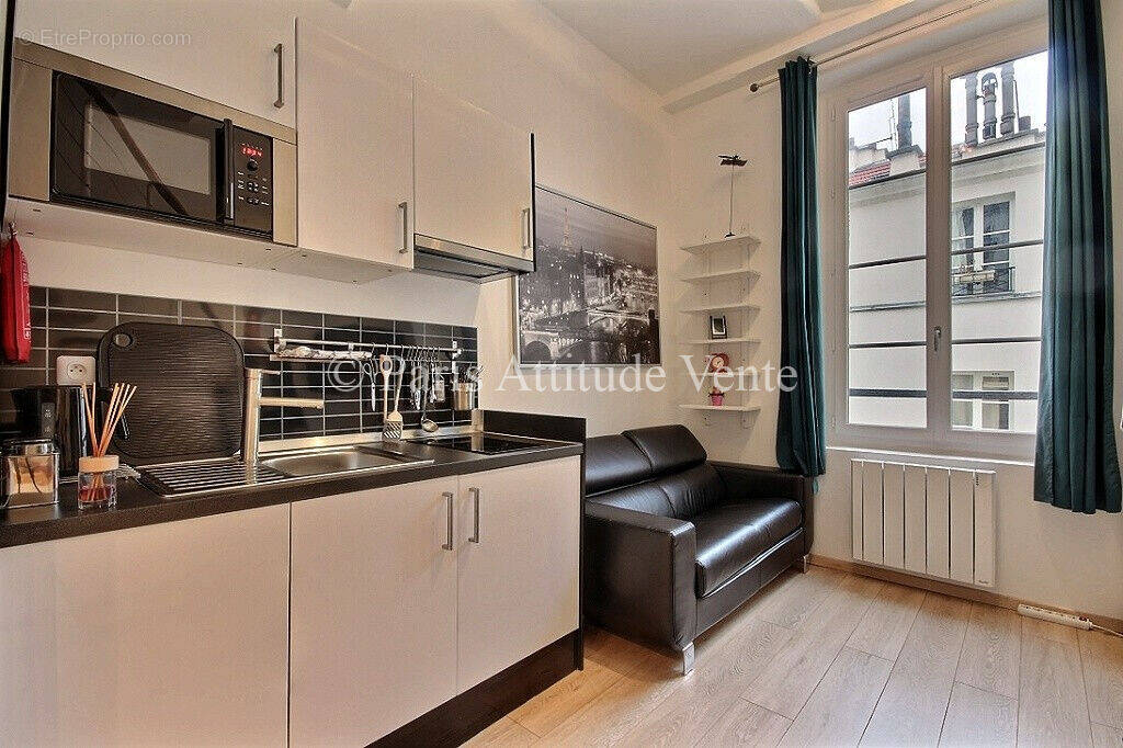 Appartement à PARIS-1E