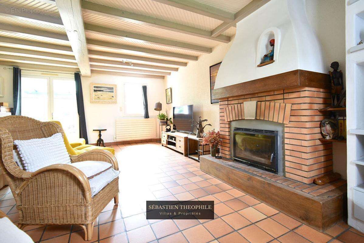 Maison Vendéenne T5 proche Saint Gilles - Authenticité et Confort - photo 11