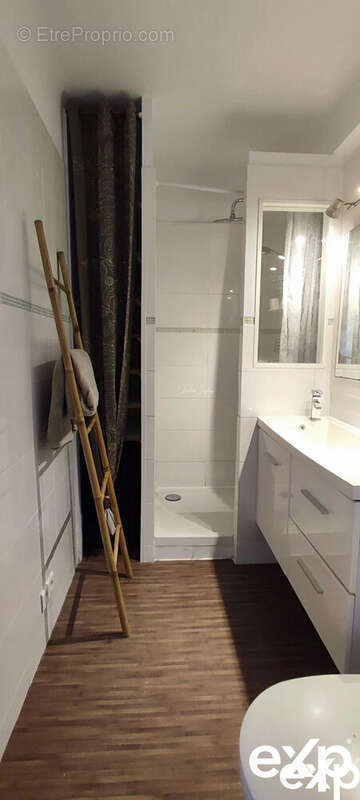 Appartement à VALLAURIS