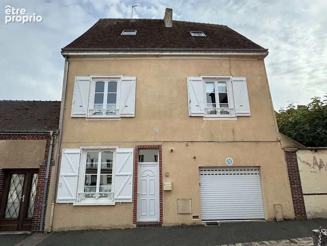 Maison à COURVILLE-SUR-EURE