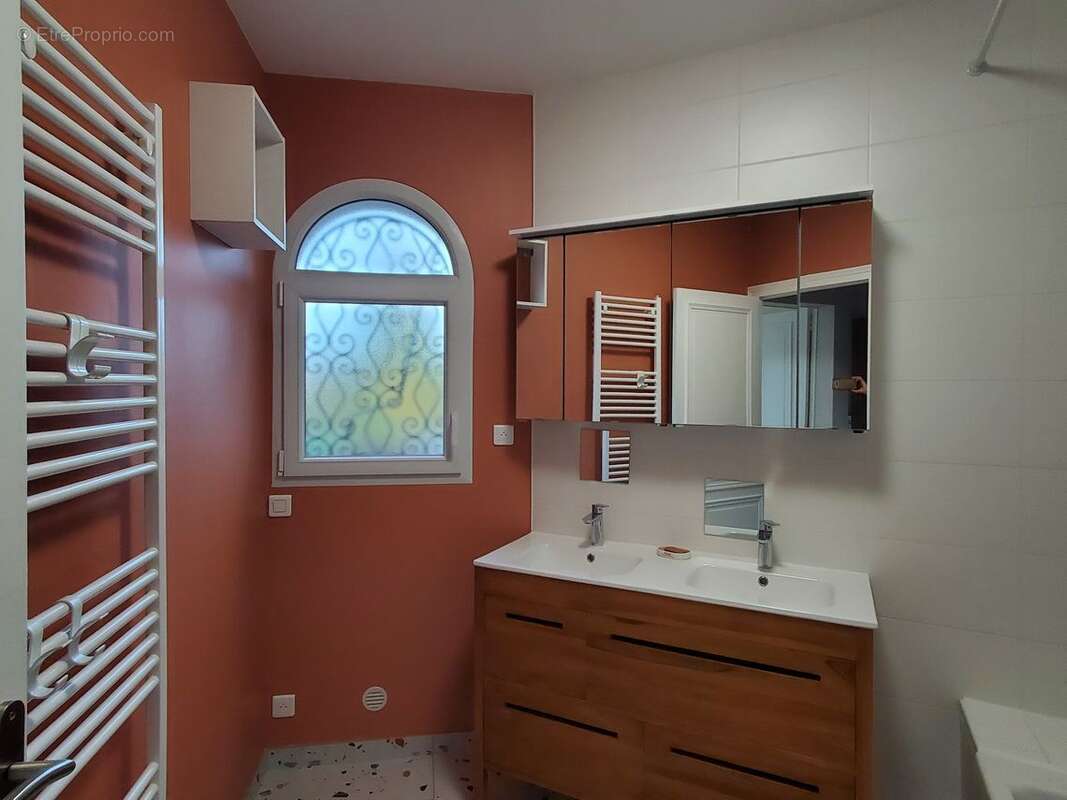 Maison à CHAMPNIERS