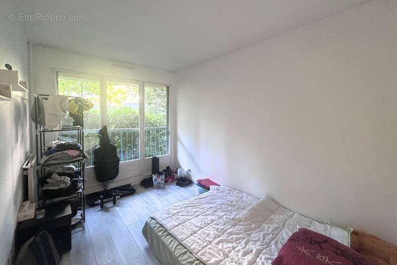 Appartement à vendre 5 pièces - Rez de jardin - CALME - PARKINGS - PROCHE DES COMMODITES - photo 13