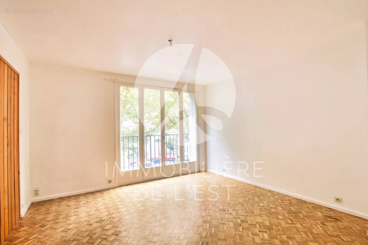 Appartement à LYON-8E