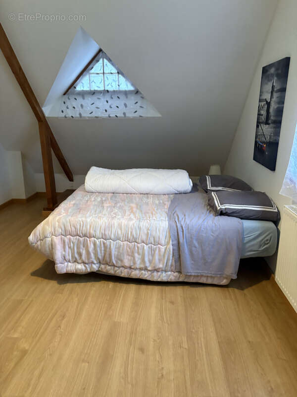 Maison à AMBRIERES-LES-VALLEES