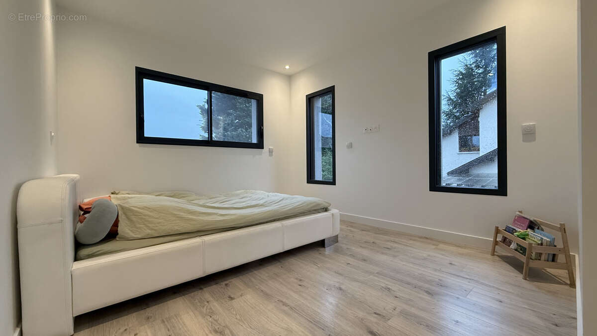 Maison à PREVESSIN-MOENS