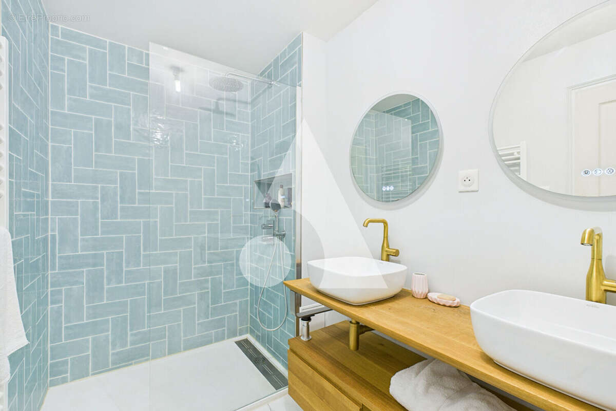 Demeure bourgeoise de 330m² habitables - photo 11