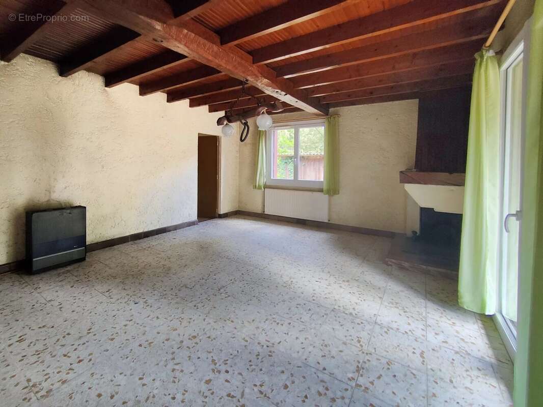 Maison à CABANAC-ET-VILLAGRAINS