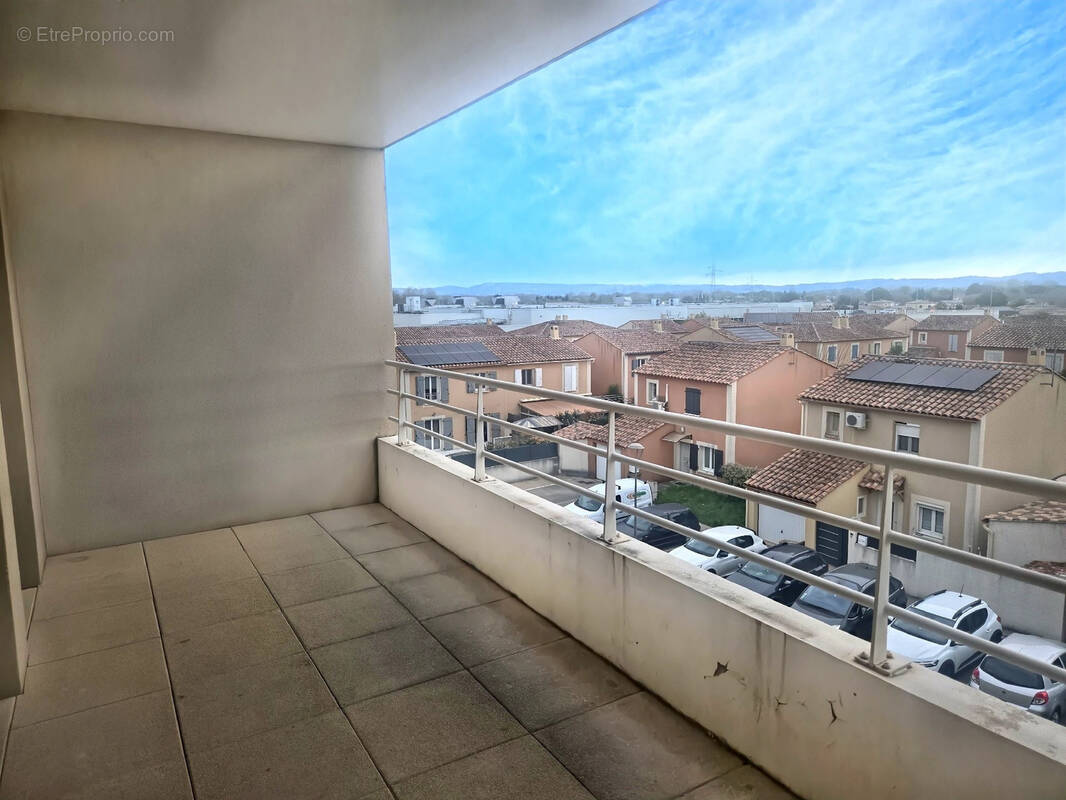 Appartement à SAINT-MARTIN-DE-CRAU