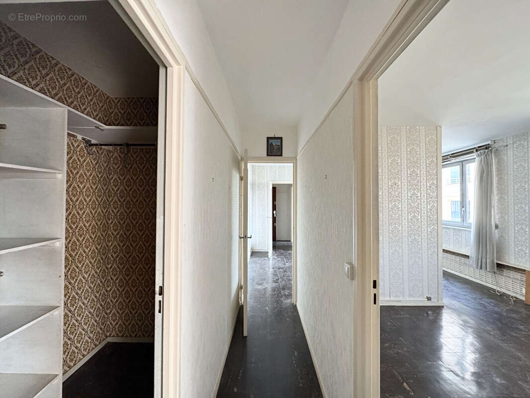 Appartement 2 pièces 50.8 m2 -  Métro 10 - Boulogne-Billancourt - photo 6