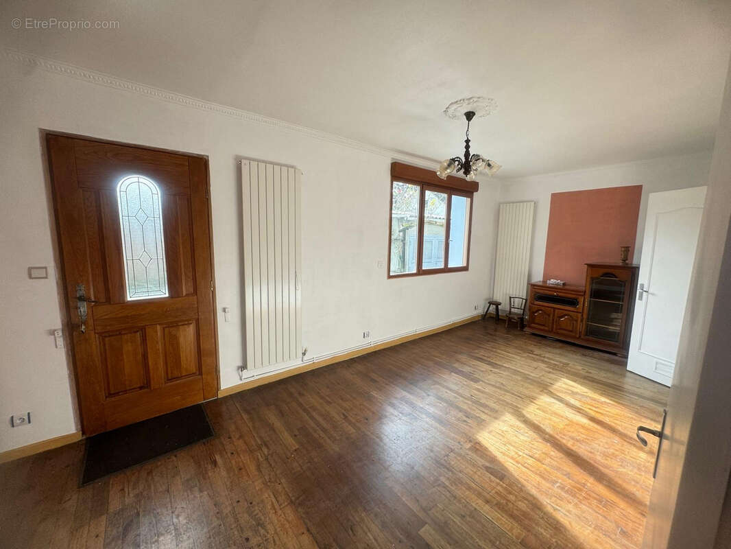 Maison à MONTIGNY-LES-CORMEILLES