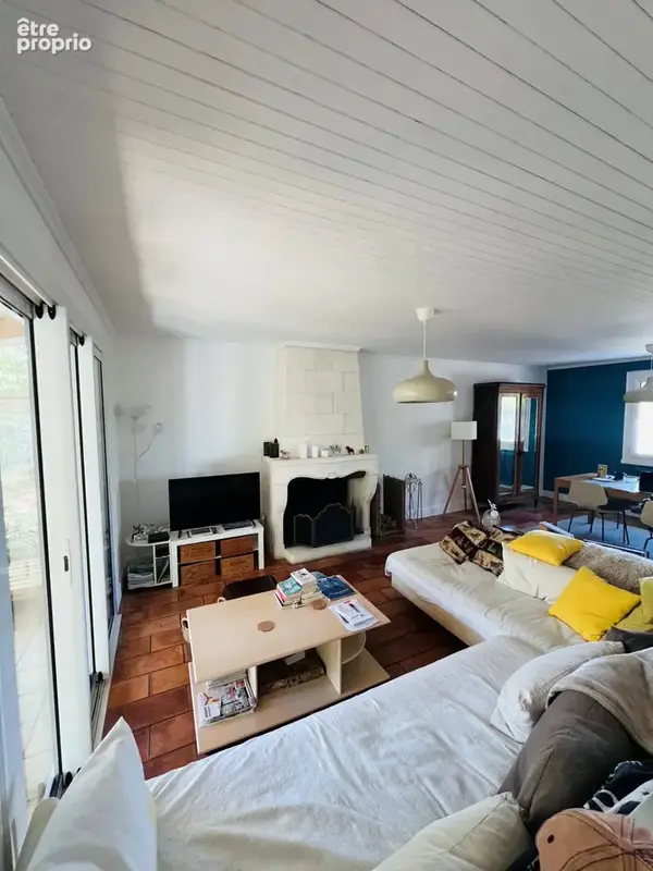 Maison familiale de plain-pied avec jardin, véranda et prestations récentes - photo 10
