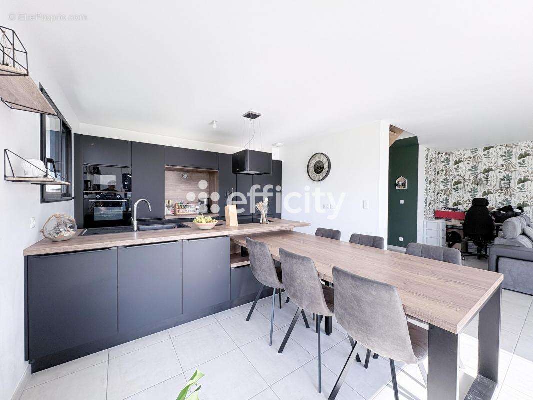 Maison à TORIGNI-SUR-VIRE