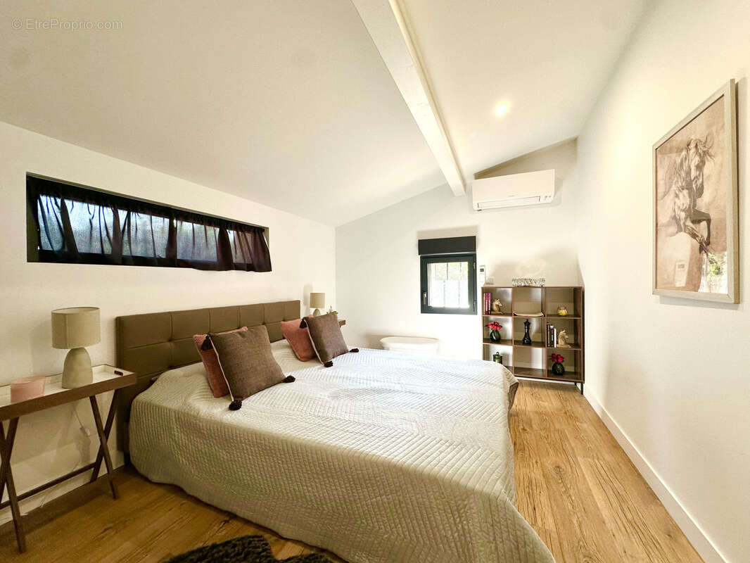 Maison à MONTAIGUT-SUR-SAVE