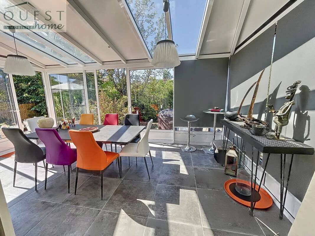 Maison à CHARBONNIERES-LES-BAINS