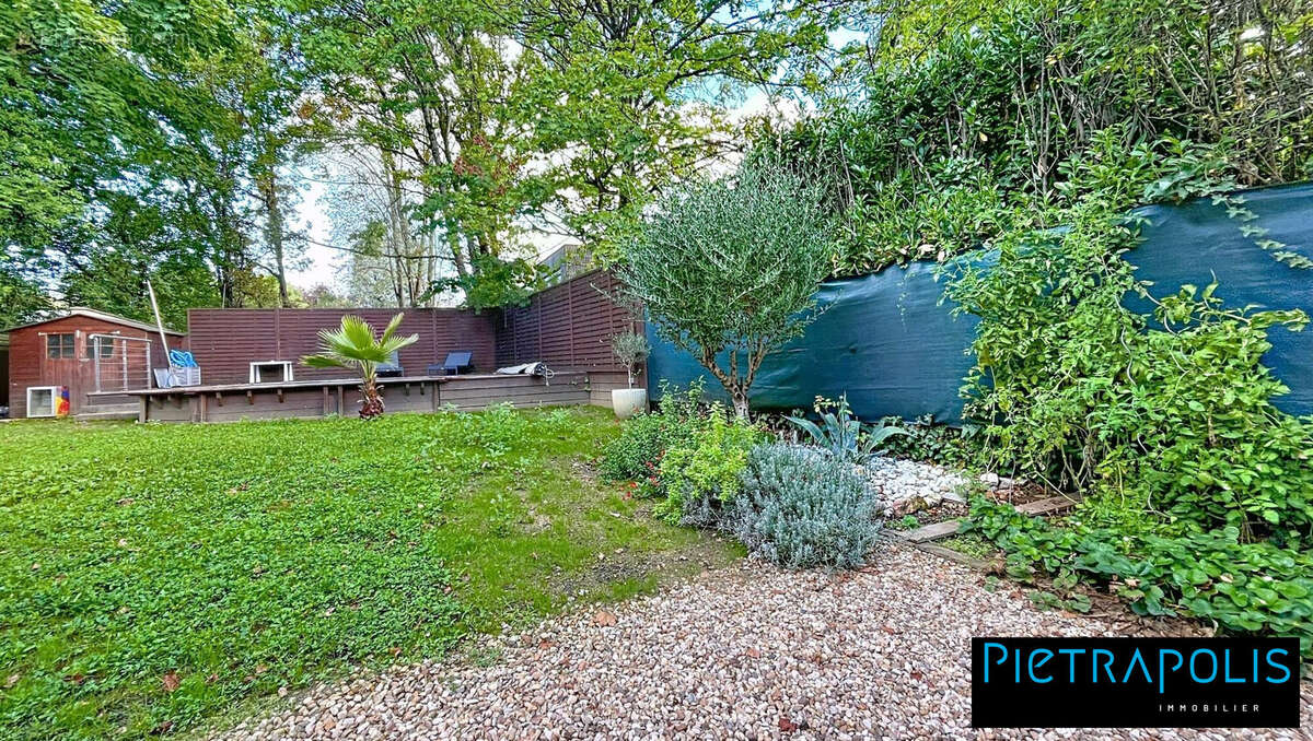 Appartement à CHARBONNIERES-LES-BAINS