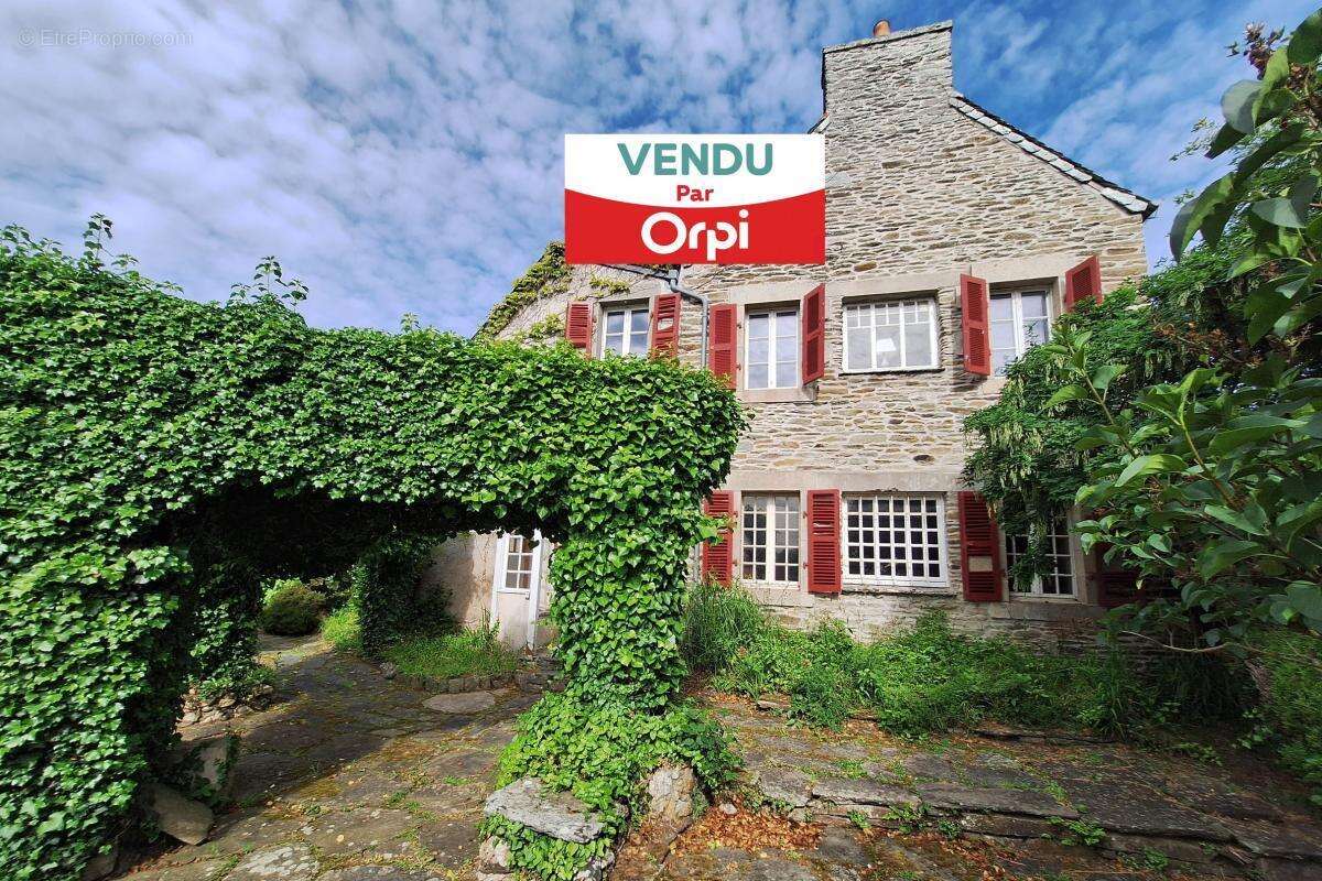 Maison à LOCQUIREC