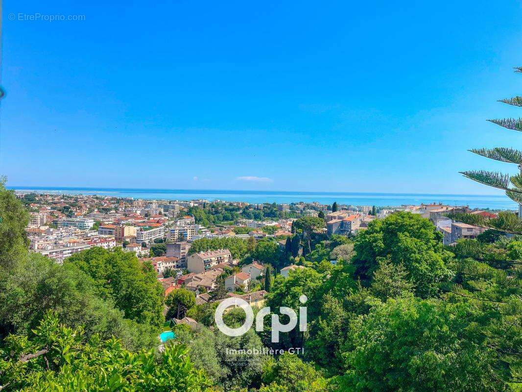 Maison à CAGNES-SUR-MER
